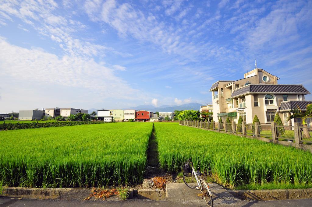 Happy Orange Homestay Yilan Exterior foto